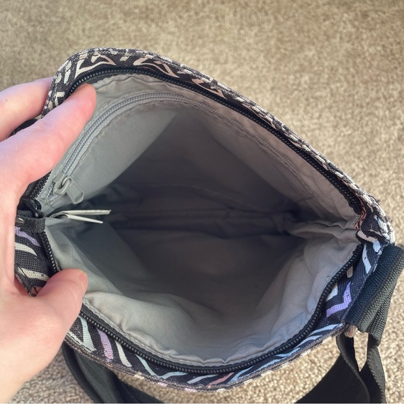 Dakine Jive Crossbody Bag Purse Abstract Tribal Print Compact Bag - Picture 6 of 13